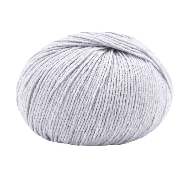 Gomitolo Seda 50 gr. - 140 mt. colore 12504 Gomitolo Seda 50 gr. - 140 mt. 70% Lana Merino Extrafine 20% Seta 10% Cashmere colore 12504